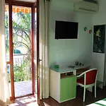 Bed and Breakfast Momentidi 4*