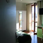 Bed and Breakfast Momentidi Πέστουμ