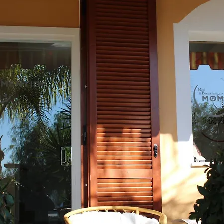 Momentidi Bed & Breakfast 4*